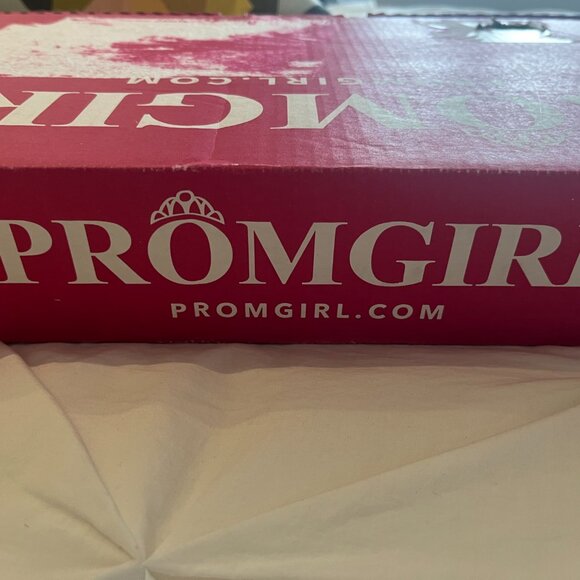 NEW with tags Brit Cameron Prom dress size 0 - slit on side - Lined - Picture 3 of 8